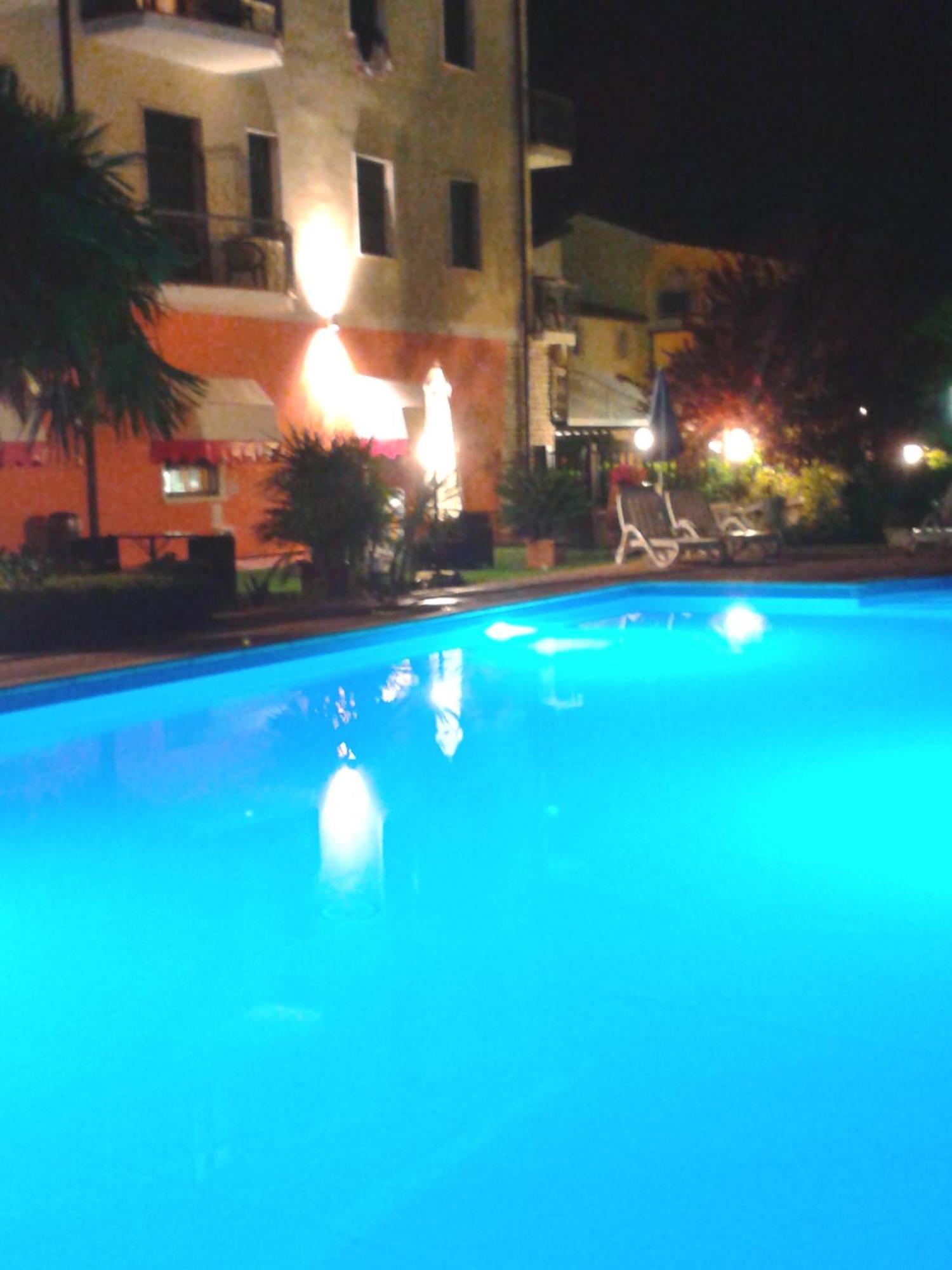 Hotel Fornaci Peschiera del Garda Exteriör bild