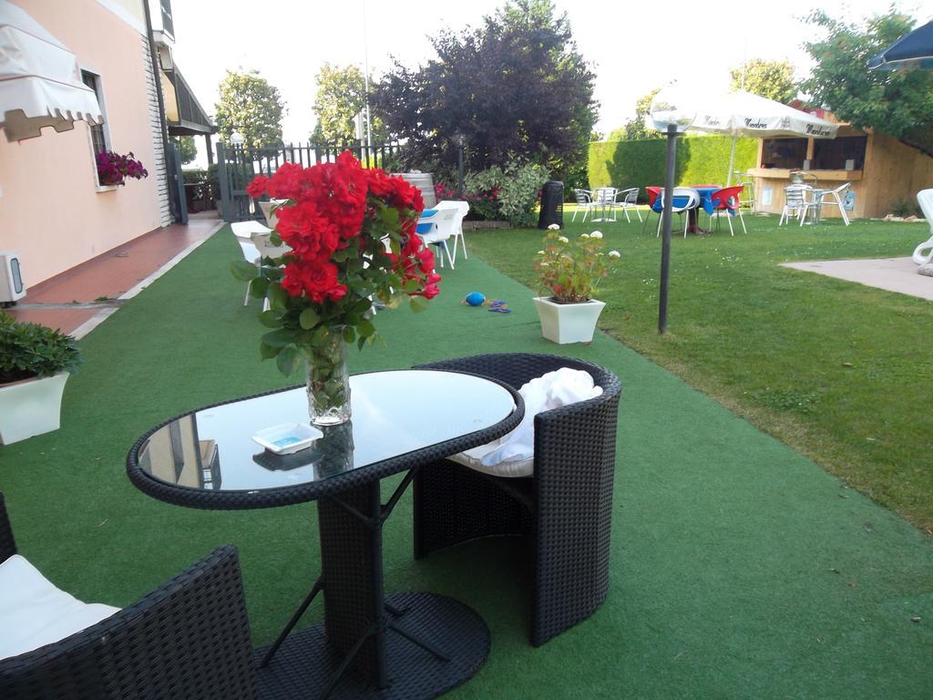 Hotel Fornaci Peschiera del Garda Exteriör bild